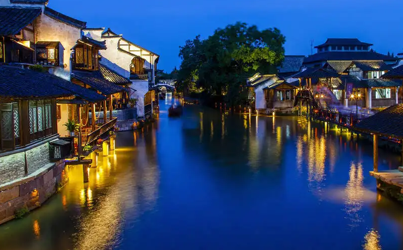 夜游經(jīng)濟發(fā)展必須抓住“三個核心”，才能匠造“精品工程”