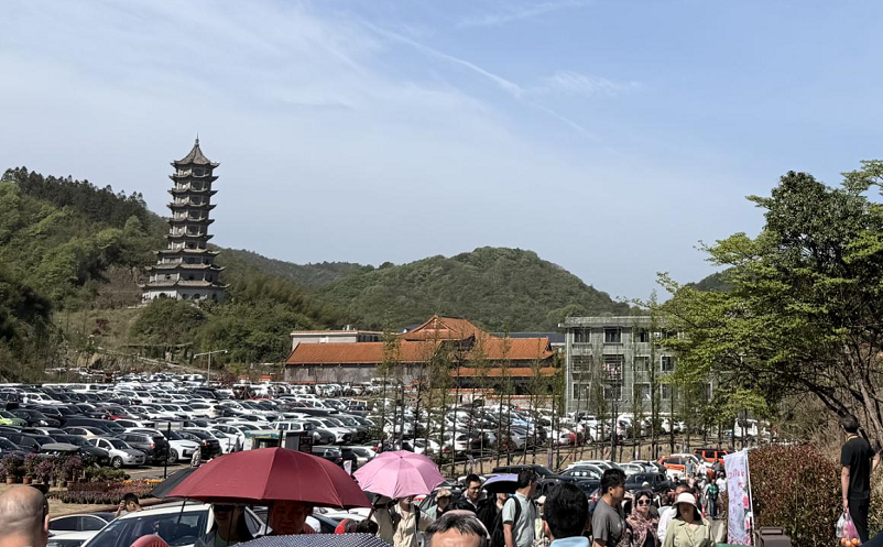 五一大圍山森林公園迎來客流高峰，易景通票務(wù)系統(tǒng)穩(wěn)定運(yùn)行